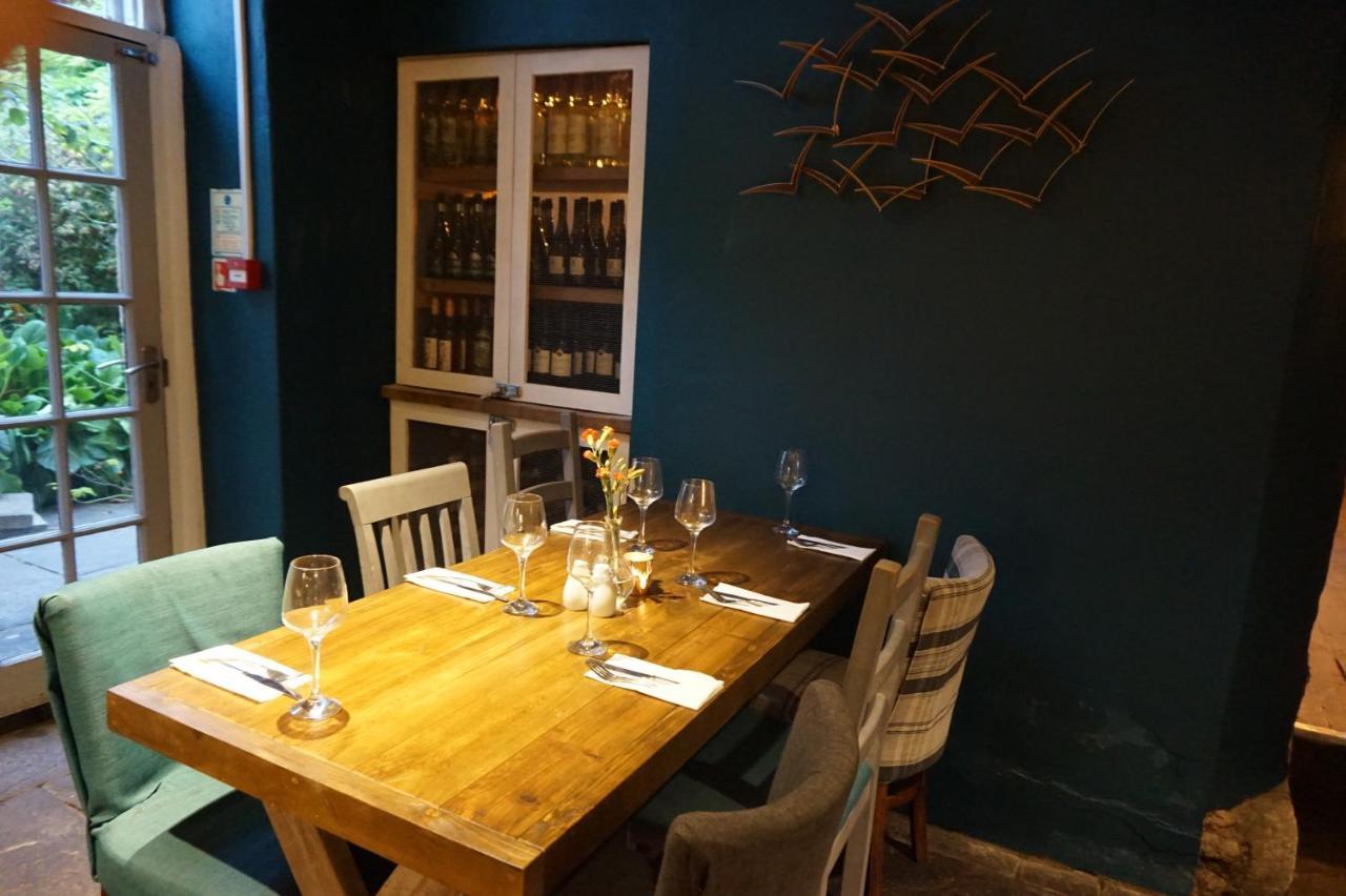 The Barge Inn Bradford-On-Avon Bagian luar foto