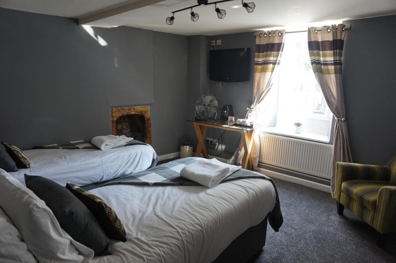 The Barge Inn Bradford-On-Avon Bagian luar foto
