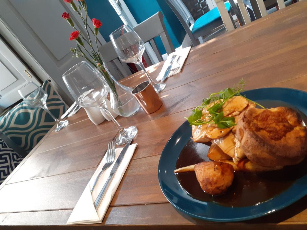 The Barge Inn Bradford-On-Avon Bagian luar foto