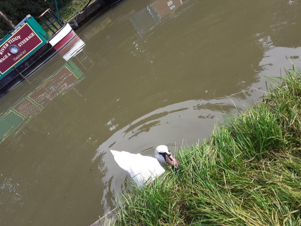 The Barge Inn Bradford-On-Avon Bagian luar foto